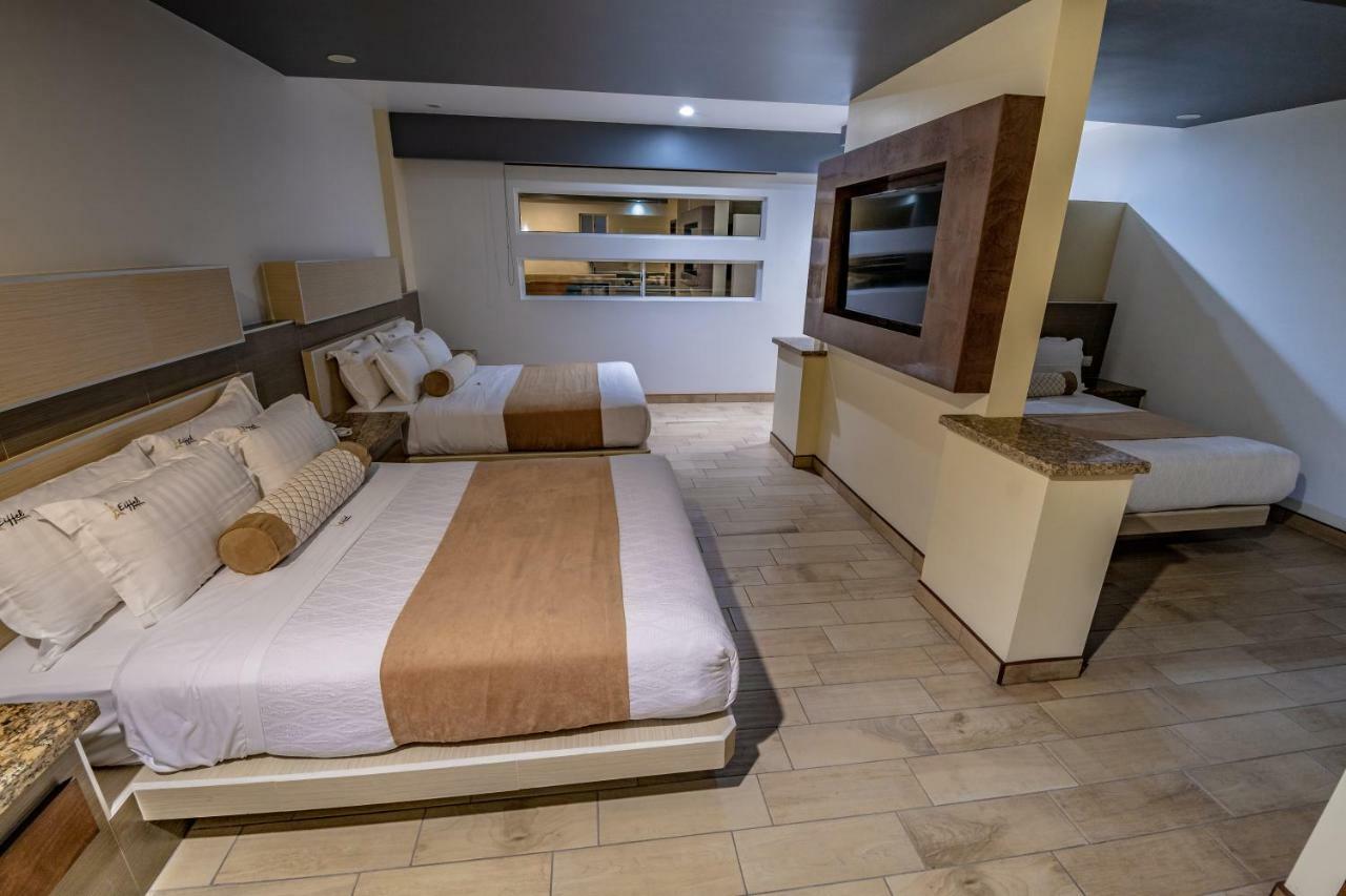 Hotel Eiffel Ensenada Extérieur photo